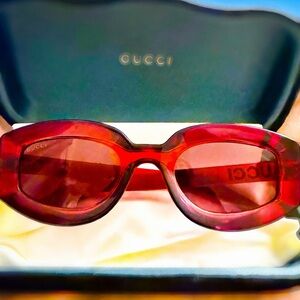 GUCCI Women’s SUNGLASSES IN RED (New in box)
